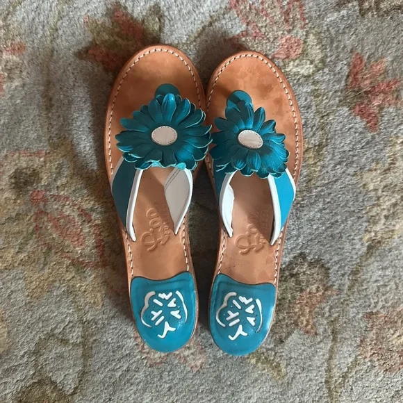 Lilly Pulitzer Sandals blue and white flower, leather sz 9 - Picture 1 of 7